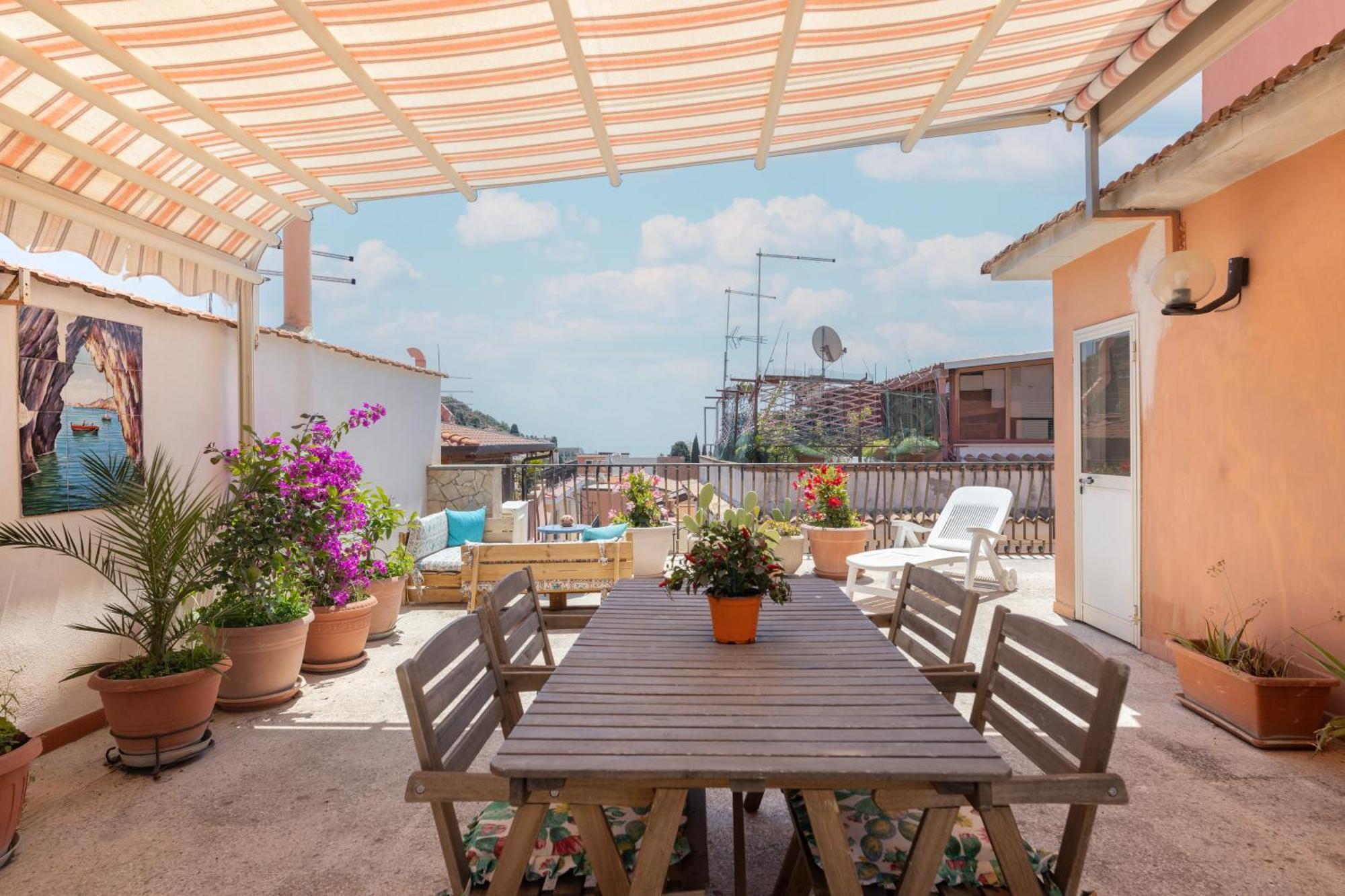 Medusa Exclusive Rooftop Taormina Apartment Exterior photo
